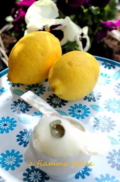 Sorbetto al limone (senza gelatiera)