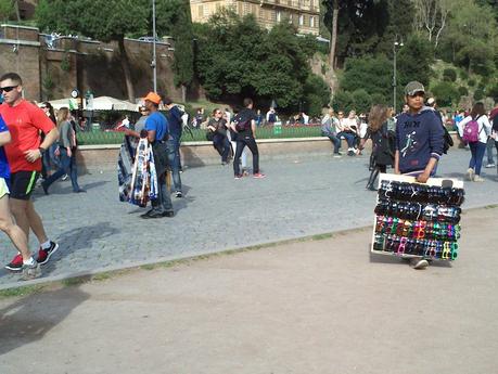 Domenica al Colosseo. Qualche foto giusto per non dimenticare di quale sia la situazione