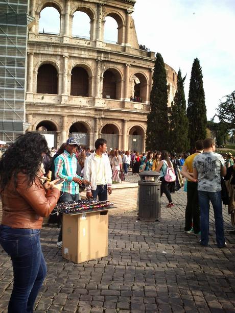 Domenica al Colosseo. Qualche foto giusto per non dimenticare di quale sia la situazione