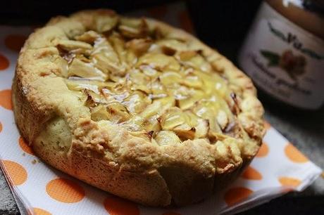 Torta di mele e marmellata di castagne con farina di farro.