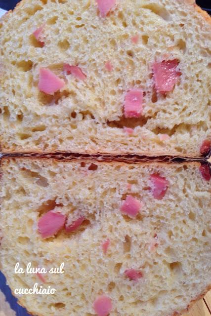 Brioche al Parmigiano Reggiano e mortadella: ovetti e colombine senza lattosio