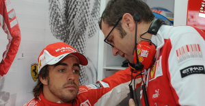 Stefano Domenicali ai box con Fernando Alonso (formulaoneitalia.altervista.org)