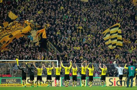 Rail Seats/Safe Standing at Borussia Dortmund(VIDEO)