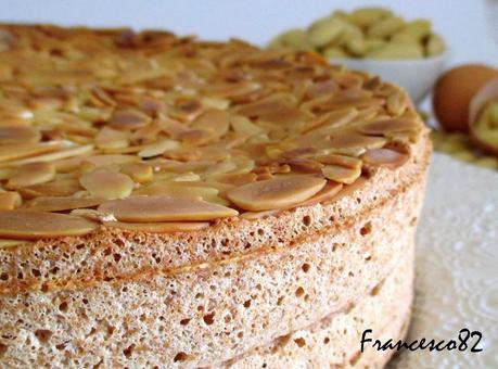 Torta di mandorle senza farina di Luca Montersino