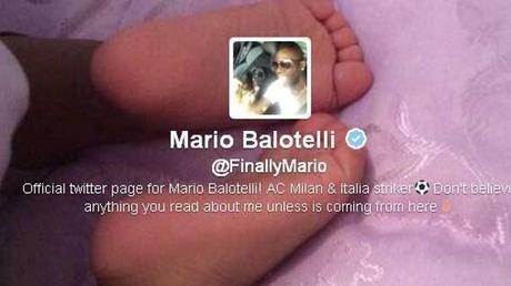 Mario Balotelli incontra Pia per la prima volta: padre e figlia insieme a Napoli – le foto