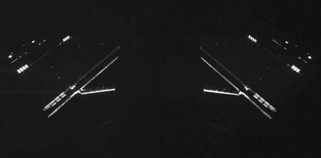 I pannelli fotovoltaici di Rosetta nell'obiettivo dello strumento CIVA montato sul lander Philae. Credit: ESA/Rosetta/Philae/CIVA