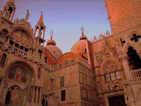 La Basilica di San Marco ed il furto delle spoglie mortali.