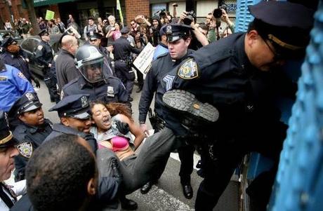 #MyNYPD: il Twitter-autogol della polizia di New York