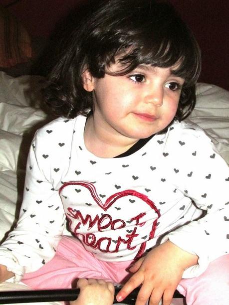 LA QUINTA PARETE - PERCEZIONE DI CIPOLLOTTO SU TONNO FRESCO AL SESAMO CON CIPOLLE CARAMELLATE LA QUINTA PARETE - PERCEZIONE DI CIPOLLOTTO SU TONNO FRESCO AL SESAMO CON CIPOLLE CARAMELLATE