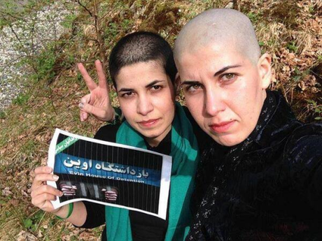 Asieh & Samaneh Abolpour, due delle tante attiviste e attivisti, rasati a zero per protestare contro il massacro dei prigionieri politici 
