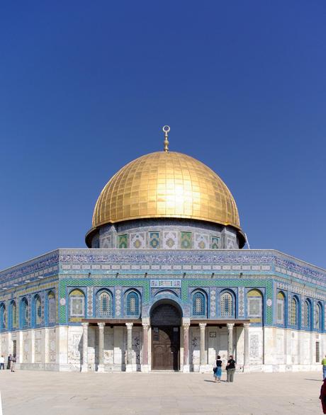 http://upload.wikimedia.org/wikipedia/commons/d/d7/Jerusalem_Dome_of_the_rock_BW_6.JPG