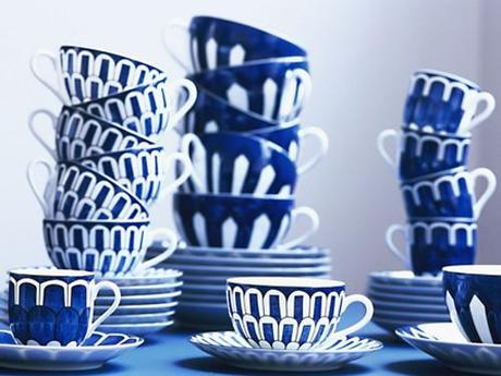 Bleus d’Ailleurs 1 Un’Hermès da tavola. GALLERY