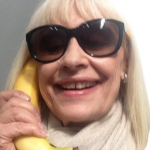 Dani Alves, anche Raffaella Carrà su Twitter con la banana (foto)