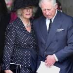 Camilla, moglie di Carlo d’Inghilterra, piange al funerale del fratello Mark Camilla Parker Bowles non trattiene le lacrime al funerale del fratello03