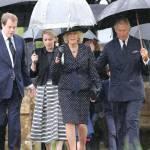 Camilla, moglie di Carlo d’Inghilterra, piange al funerale del fratello Mark Camilla Parker Bowles non trattiene le lacrime al funerale del fratello02