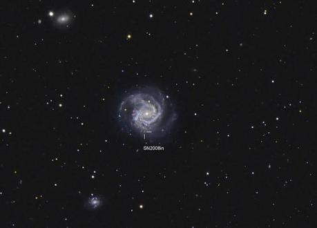 Immagine amatoriale che mostra la supernova 2008in il 16 aprile del 2009. 