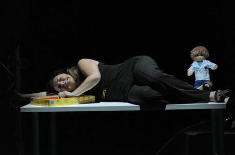 Dal 9 maggio Antonella Ferrari è in scena al Teatro Litta di Milano con “Più forte del destino” 116_PIU'-FORTE-DEL-DESTINO©Franco Rabino (1)