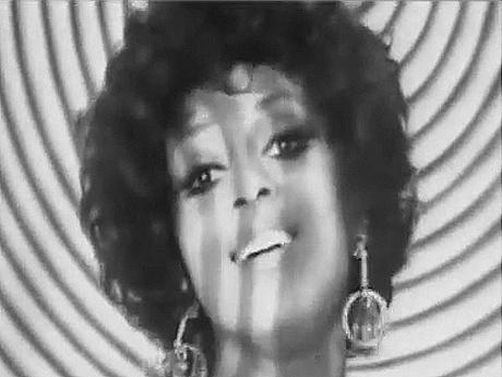 lola falana