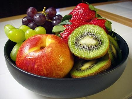 kiwi mela uva fragola