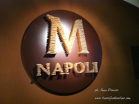 Il Magnum® Pleasure Store apre a Napoli. Sergio Muniz e Maddalena Corvaglia all'inaugurazione