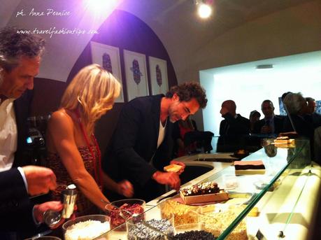 Il Magnum® Pleasure Store apre a Napoli. Sergio Muniz e Maddalena Corvaglia all'inaugurazione