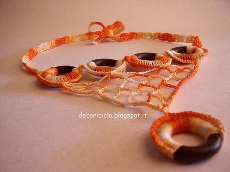 Collana di cotone e anelli di legno (delle tende) collana di cotone e anelli di legno delle tende 3