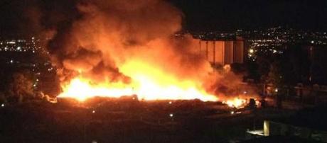 Poggioreale: l’ex campo dei rom in fiamme incendio