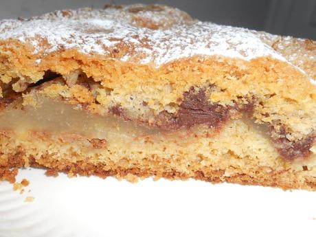 Primo piano per la torta di pere e cioccolato