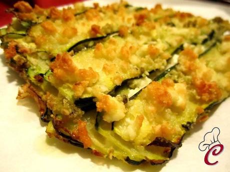 Lasagna di zucchine con feta e mandorle al basilico: sapori primaverili che ripagano la lunga attesa