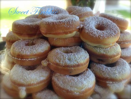 Mini donuts con uvetta....mini ciambelle golose!!