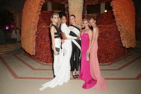 prutting-met-gala-greathall-10-0702_214919943699.jpg_carousel_parties