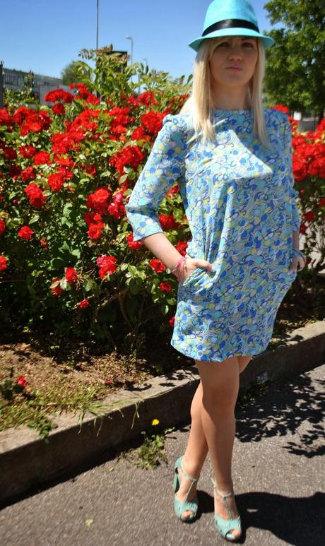outfit abito stampa vintage e cappello outfit abito stampato e cappello avito stampa vintage abito stampa pucci outfit abito stampa pucci outfit abito ecappello outfit abito manica a 3/4 come abbinare il cappello abbinamento abito e cappello cappello turchese fashion blogger italiane outfit colorblock by felym fashion blog di mariafelicia magno milano fashion blogger milano mariafelicia magno blogger di colorblock by felym outfit sandali a t smalto celeste outfit maggio 2014 outfit primaverili outfit primavera 2014