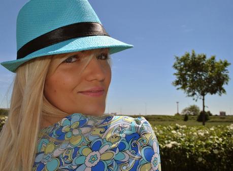 outfit abito stampa vintage e cappello outfit abito stampato e cappello avito stampa vintage abito stampa pucci outfit abito stampa pucci outfit abito ecappello outfit abito manica a 3/4 come abbinare il cappello abbinamento abito e cappello cappello turchese fashion blogger italiane outfit colorblock by felym fashion blog di mariafelicia magno milano fashion blogger milano mariafelicia magno blogger di colorblock by felym outfit sandali a t smalto celeste outfit maggio 2014 outfit primaverili outfit primavera 2014