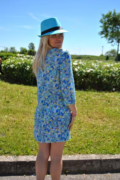 outfit abito stampa vintage e cappello outfit abito stampato e cappello avito stampa vintage abito stampa pucci outfit abito stampa pucci outfit abito ecappello outfit abito manica a 3/4 come abbinare il cappello abbinamento abito e cappello cappello turchese fashion blogger italiane outfit colorblock by felym fashion blog di mariafelicia magno milano fashion blogger milano mariafelicia magno blogger di colorblock by felym outfit sandali a t smalto celeste outfit maggio 2014 outfit primaverili outfit primavera 2014