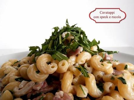 Cavatappi con speck e rucola