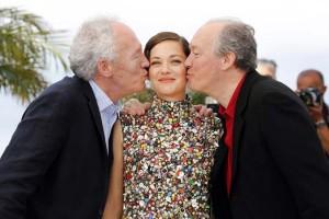 Jean-Pierre Dardenne, Marion Cotillard and Luc Dardenne - Photocall - Deux jours, une nuit
