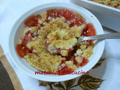 Crumble di Fragole con Farina di Cocco e Maraschino