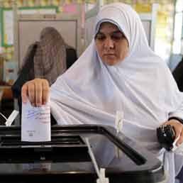 Egitto-voto-donna-epa-tf-258