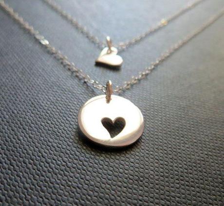What Inspire Me: Tiny Silver Necklace...