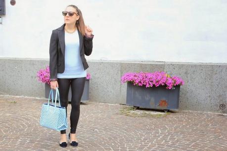 Blu + Dark + Slippers - OUT-FIT