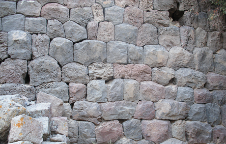 Archeologia. Le mura dei Pelasgi, una tecnica architettonica millenaria.