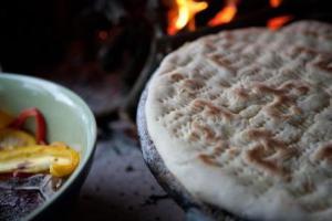 Menù del Pellegrino: sulla Via di Francesco con il pranzo al sacco della tradizione Torta al testo