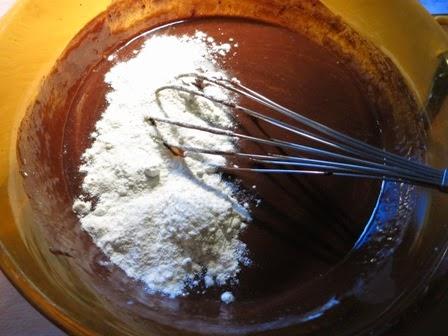 Brownie alle prugne e uva passa gigante Brownie alle prugne e uva passa gigante