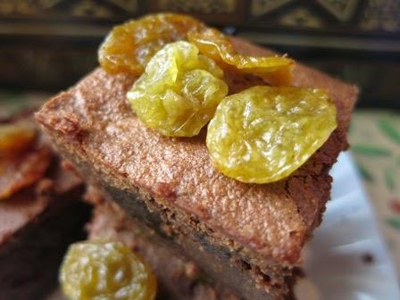 Brownie alle prugne e uva passa gigante Brownie alle prugne e uva passa gigante
