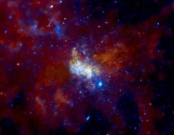 Immagine Chandra della zona di cielo circostante Sagittarius A*. Crediti:  NASA/CXC/MIT/F. Baganoff, R. Shcherbakov et al.