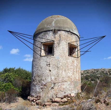 5_001 Le geometrie naturali e urbane di Moneyless