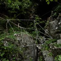 17_vp7h6265 Le geometrie naturali e urbane di Moneyless