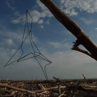 5_002_v2 Le geometrie naturali e urbane di Moneyless