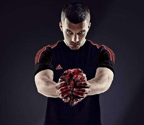 Cuore di mucca in mano e tanto fegato Cuore di mucca in mano e tanto fegato