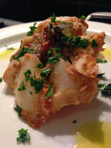 INSALATA DI STOCCAFISSO CON RAGÙ DI POMODORI SECCHI SOTTOLIO